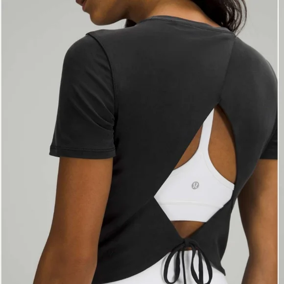 Lululemon Open Tie-Back Short Sleeve Black - Picture 3 of 13